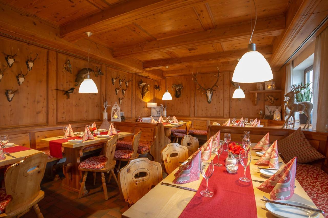 Landidyll Hotel Zum Alten Schloss Kirchensittenbach Esterno foto