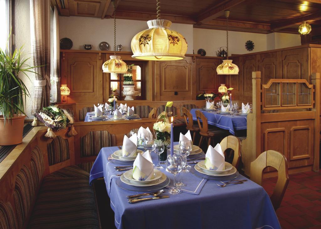 Landidyll Hotel Zum Alten Schloss Kirchensittenbach Esterno foto